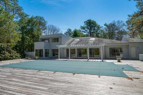 4 Eagle Close, East Quogue, NY 11942