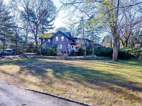 3 Woodhollow Lane, Old Brookville, NY 11545