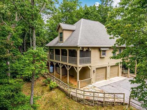 111 Chestnut Trace, Lake Toxaway, NC 28747