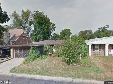 8Th, PEKIN, IL 61554