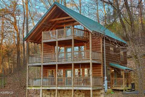 1739 W Ski View Drive, Sevierville, TN 37876