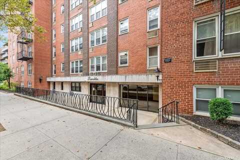 142-15 Franklin Ave, Flushing, NY 11355