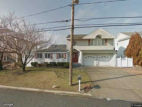 Riverside, SEAFORD, NY 11783