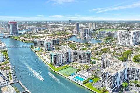 Leslie, HALLANDALE BEACH, FL 33009