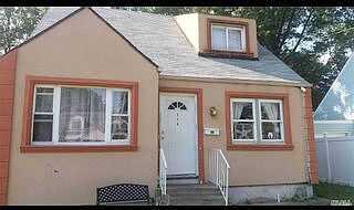 E East Pennywood Avenue, Roosevelt, NY 11575