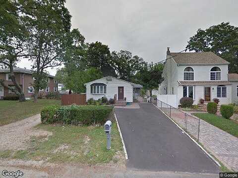 Offaly, AMITYVILLE, NY 11701