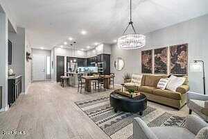 S 5Th Avenue 136, Phoenix, AZ 85045