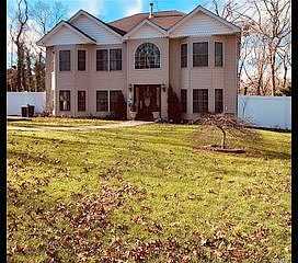 Calvert, RONKONKOMA, NY 11779