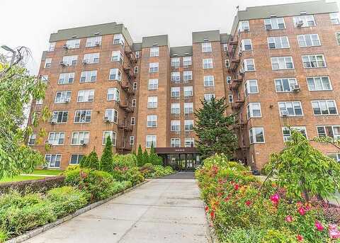 211Th St Apt 2A ., Bayside, NY 11360