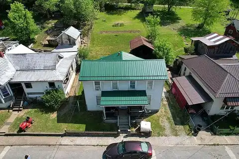 Broad, WESTON, WV 26452