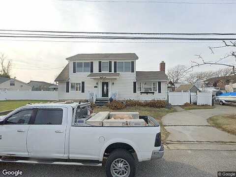 West Drive, Copiague, NY 11726