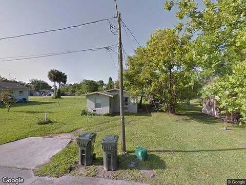 1St, OVIEDO, FL 32765