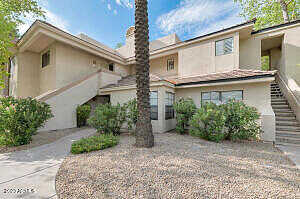 E Cochise Road 242, Paradise Valley, AZ 85253