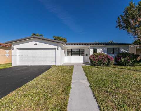 5511 Garfield St, Hollywood, FL 33021