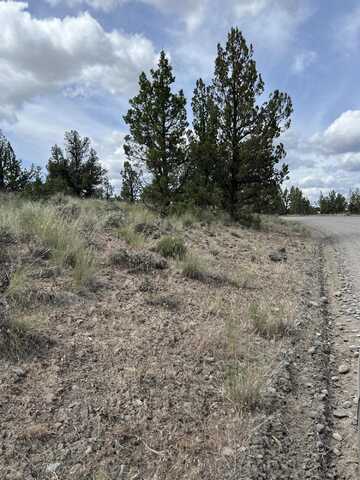 NW Pinecrest Drive, Prineville, OR 97754