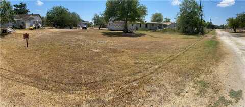 627 E Avenue H, Robstown, TX 78380