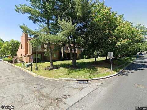 Town Hill, NANUET, NY 10954