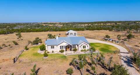 601 Garrison Road, Fredericksburg, TX 78624