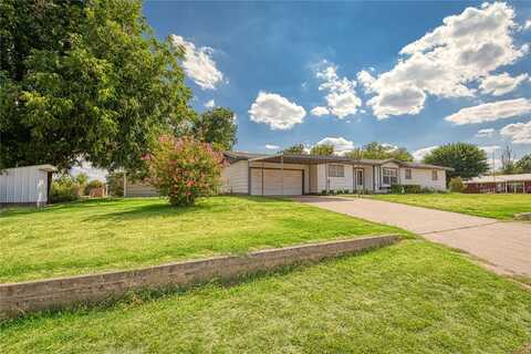 118 W 4th Street, Erick, OK 73645