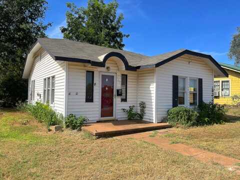 206 W 7th Street, Cordell, OK 73632