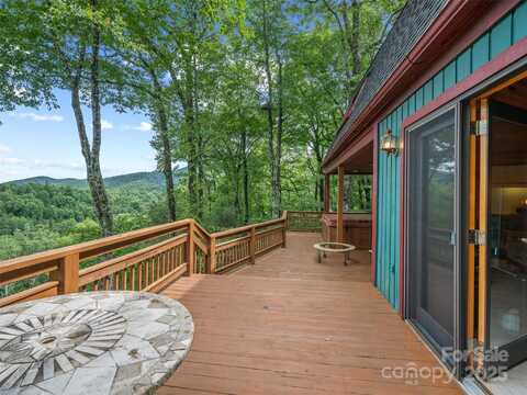 156 Winterstar Loop, Burnsville, NC 28714