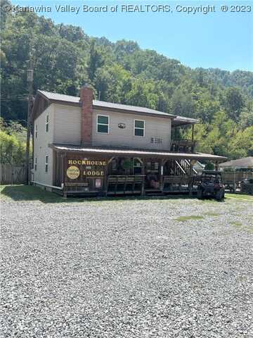 521 Main Street, Man, WV 25635