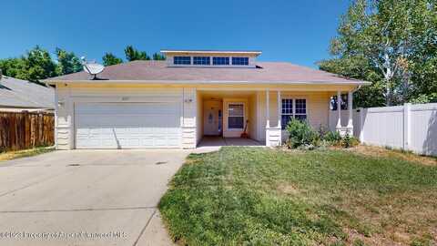 612 1/2 Cottage Meadows Court, Grand Junction, CO 81504
