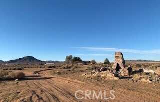 22138 South Road, Apple Valley, CA 92307
