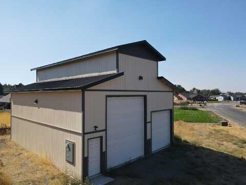 4177 NW 39th Drive, Redmond, OR 97756