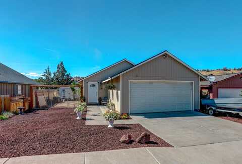 552 SW Lincoln Street, Madras, OR 97741