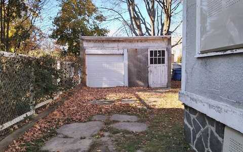Englewood, WATERBURY, CT 06705