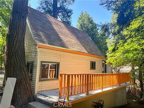 Woodland, CRESTLINE, CA 92325