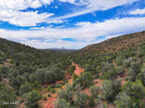 N Arizona Road 445, Ash Fork, AZ 86320