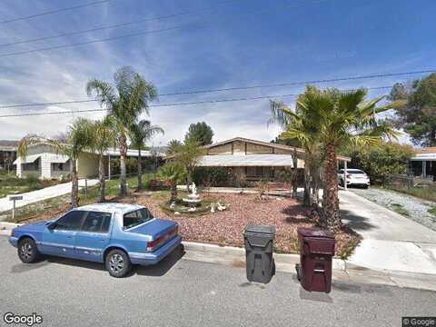 Lyn, HEMET, CA 92545