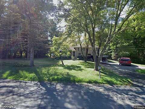 Huckleberry Hill, BROOKFIELD, CT 06804