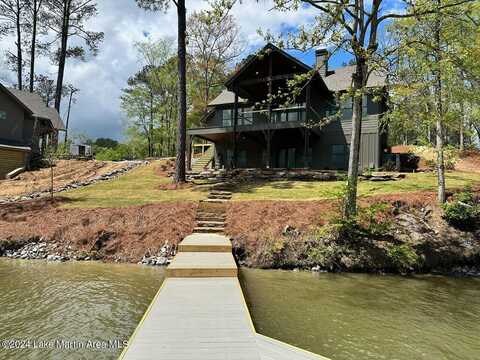 555 Transom Dr, Jacksons Gap, AL 36861