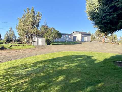 869 SW 55th Place, Redmond, OR 97756