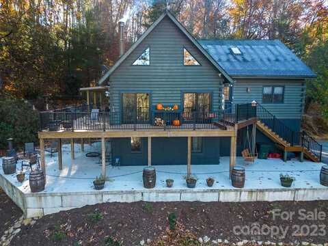 875 Battle Creek Road, Horse Shoe, NC 28742