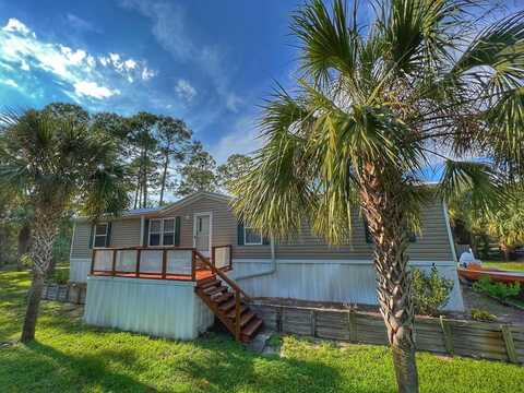 82 340th St, Suwannee, FL 32692