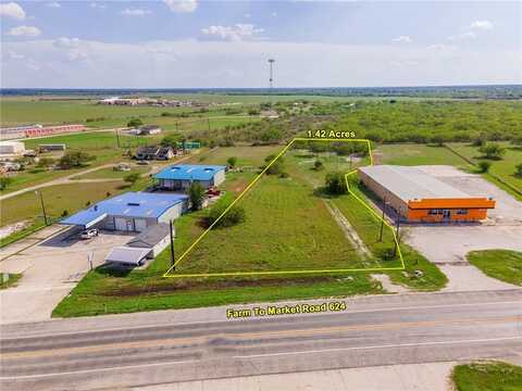 531 E Orange Ave, Orange Grove, TX 78372