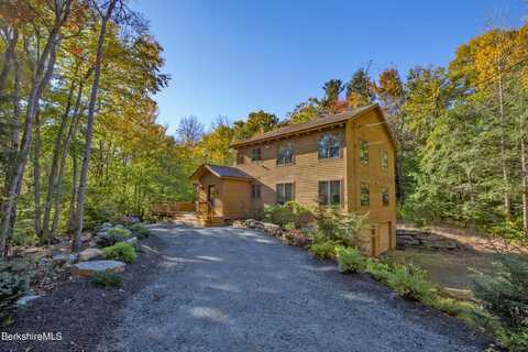 526 Bonny Rigg Hill Rd, Becket, MA 01223