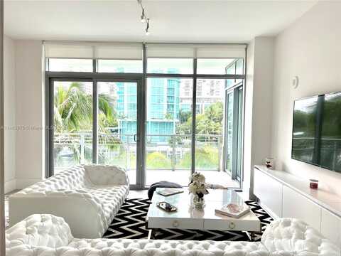 6101 S Aqua Ave, Miami Beach, FL 33141