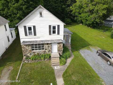 786 County Rt 24, Corinth, NY 12822