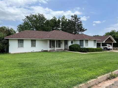 608 Wall Street, Shamrock, TX 79079