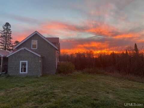 10639 M-38 Highway, Pelkie, MI 49958