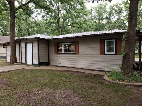 1909 Wahoo Lane, West Tawakoni, TX 75474