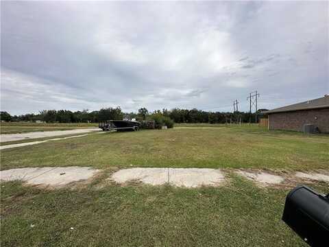 1901 JOSEPH Drive, Saint Bernard, LA 70085