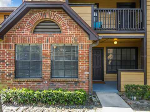 320 FORESTWAY CIRCLE, ALTAMONTE SPRINGS, FL 32701