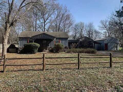 1405 S College St, Stuttgart, AR 72160