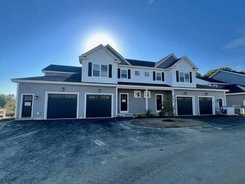 32 Regency Circle, Kittery, ME 03904